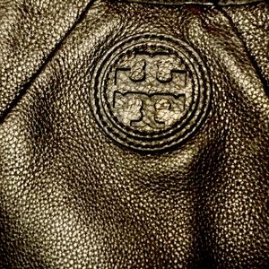 Beautiful pebbled leather Tory Burch crossbody